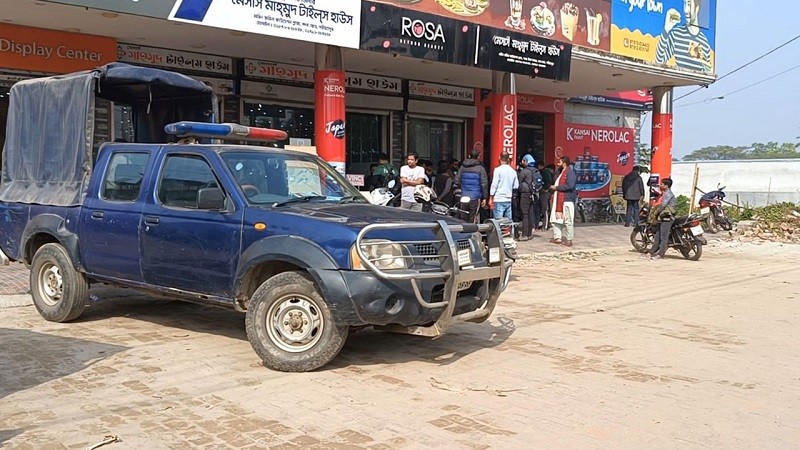 স্টাফদের হাত-পা বেঁধে ভল্ট থেকে কোটি টাকা লুট